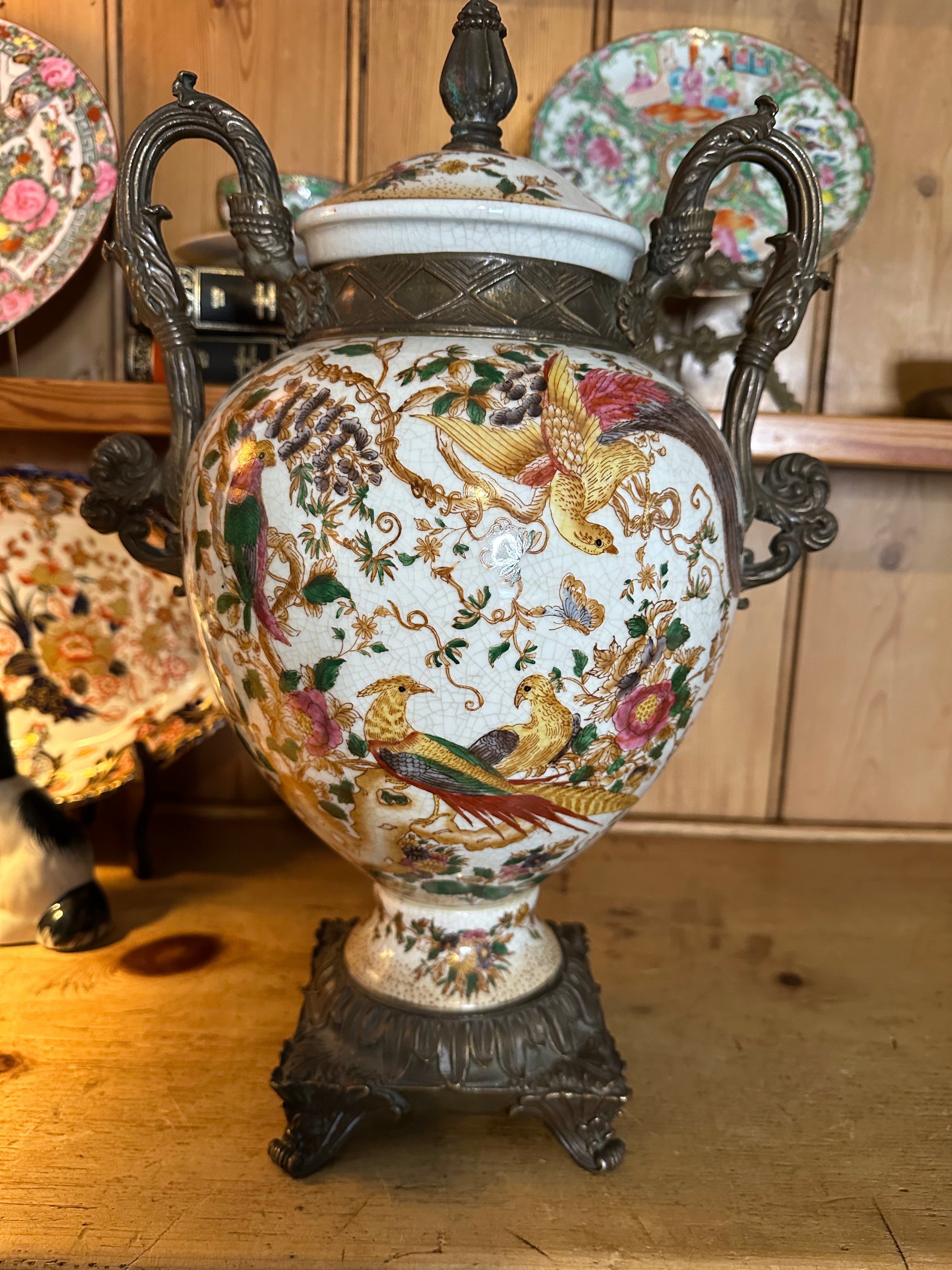 Vintage Wong Lee Chinoiserie Porcelain Urn – 18”