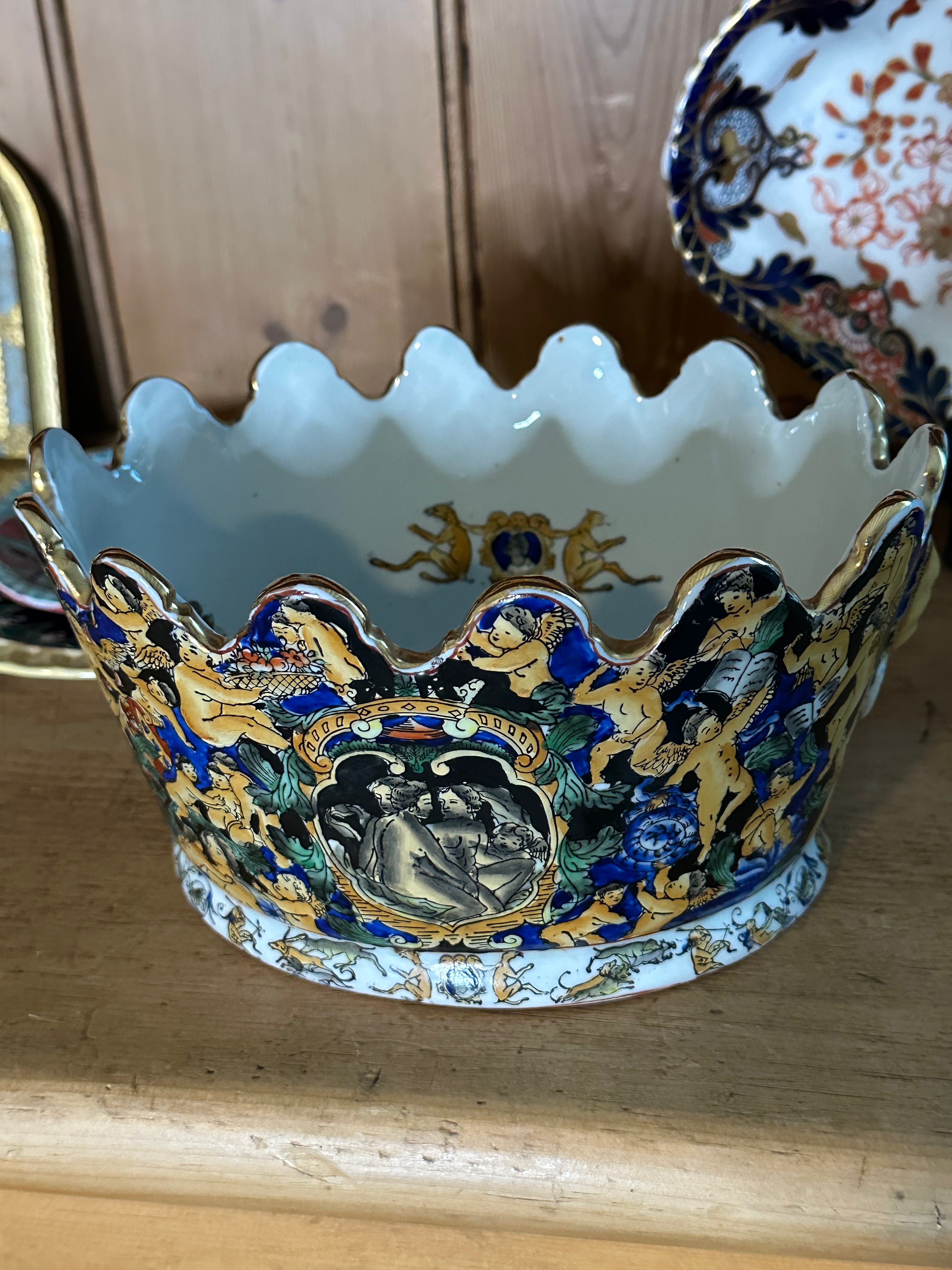 Vintage Chinoiserie Porcelain Cachepot with Cherubs & Gilt Scalloped Rim