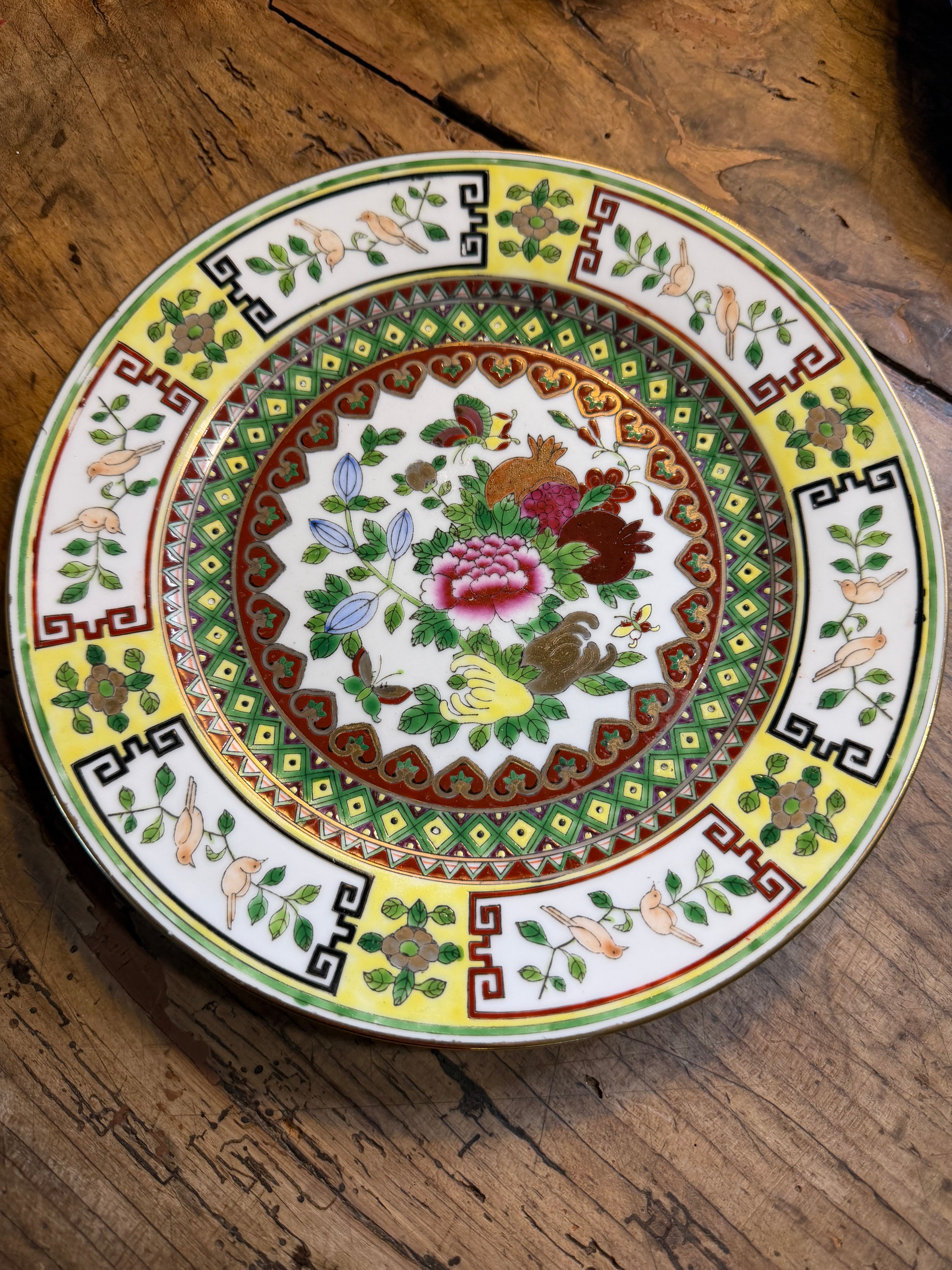 Vintage Jingdezhen Chinese Porcelain Plate – Circa 1970–1990 – 9 Inch