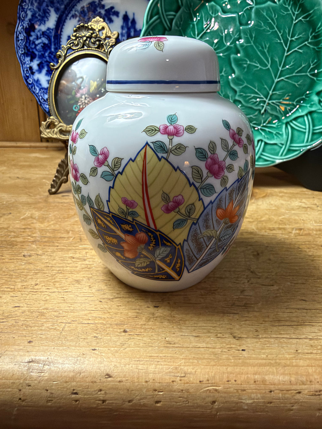 Vintage Seymour Mann Tobacco Leaf Porcelain Ginger Jar – 5"