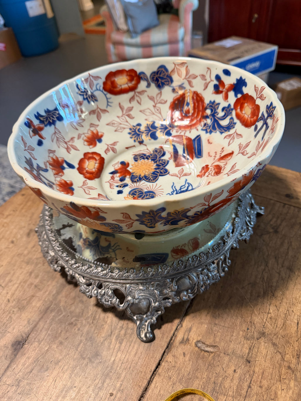 Large Vintage Imari Palette Scalloped Porcelain Centerpiece Bowl — 11″